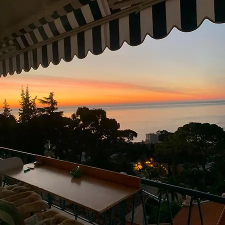 Le Bleu * Roquebrune-Cap-Martin